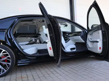 AUDI A8L 60 TFSIe lang FULL-EXCLUSIVE   UPE 190.975 -