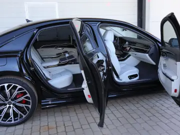 AUDI A8L 60 TFSIe lang FULL-EXCLUSIVE   UPE 190.975 -