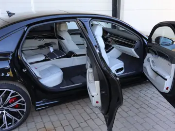 AUDI A8L 60 TFSIe lang FULL-EXCLUSIVE   UPE 190.975 -