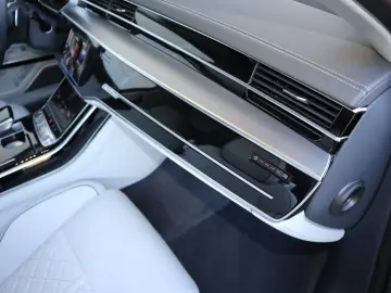 AUDI A8L 60 TFSIe lang FULL-EXCLUSIVE   UPE 190.975 -