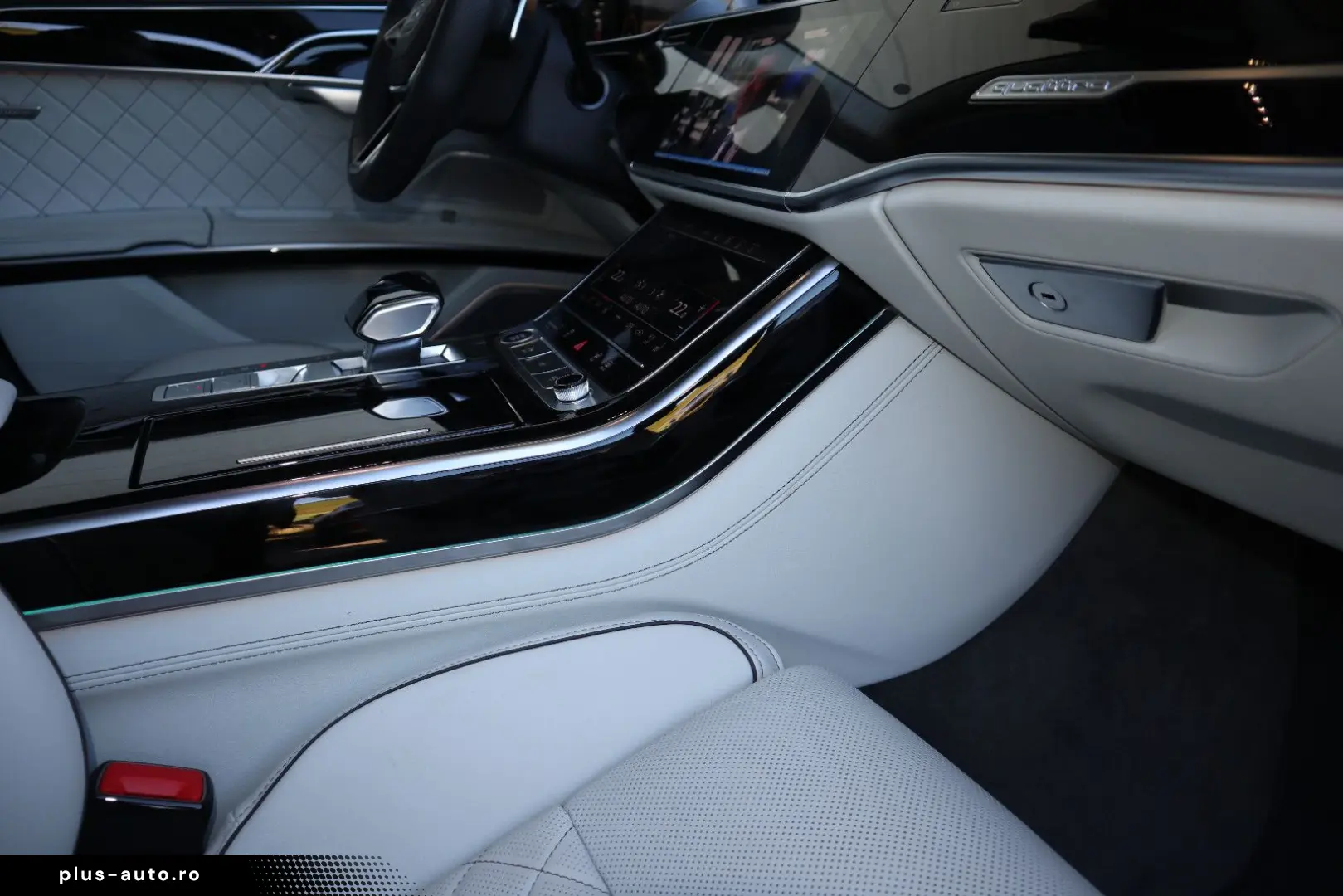 AUDI A8L 60 TFSIe lang FULL-EXCLUSIVE   UPE 190.975 -
