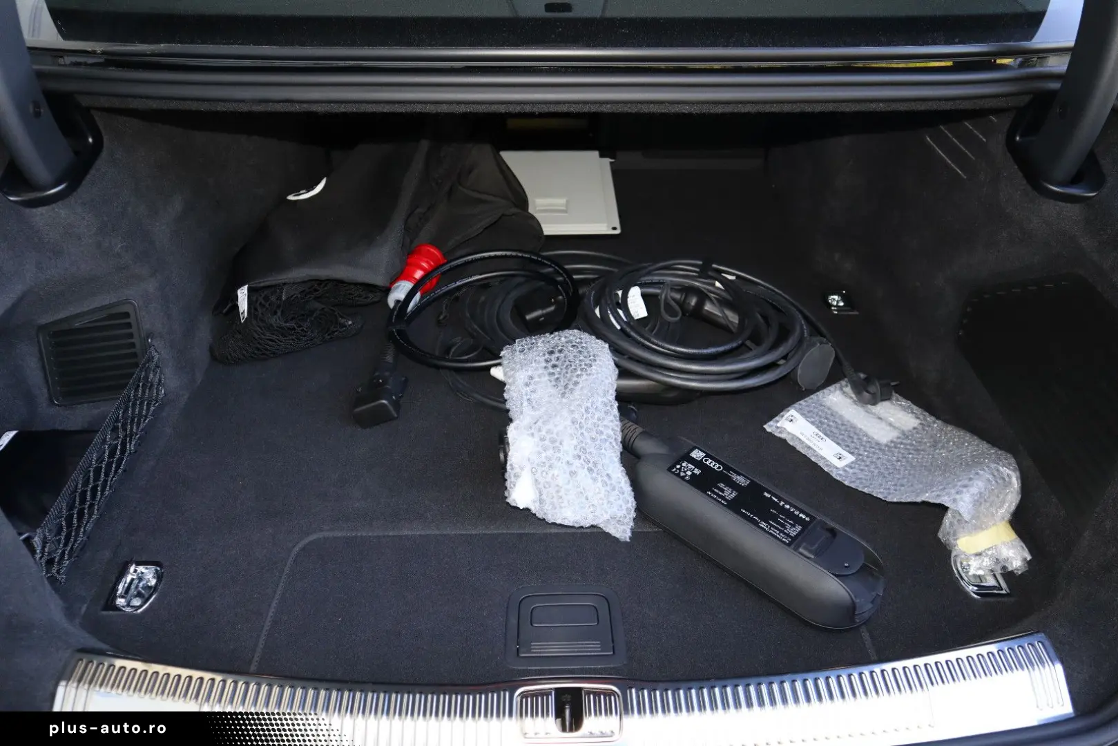 AUDI A8L 60 TFSIe lang FULL-EXCLUSIVE   UPE 190.975 -