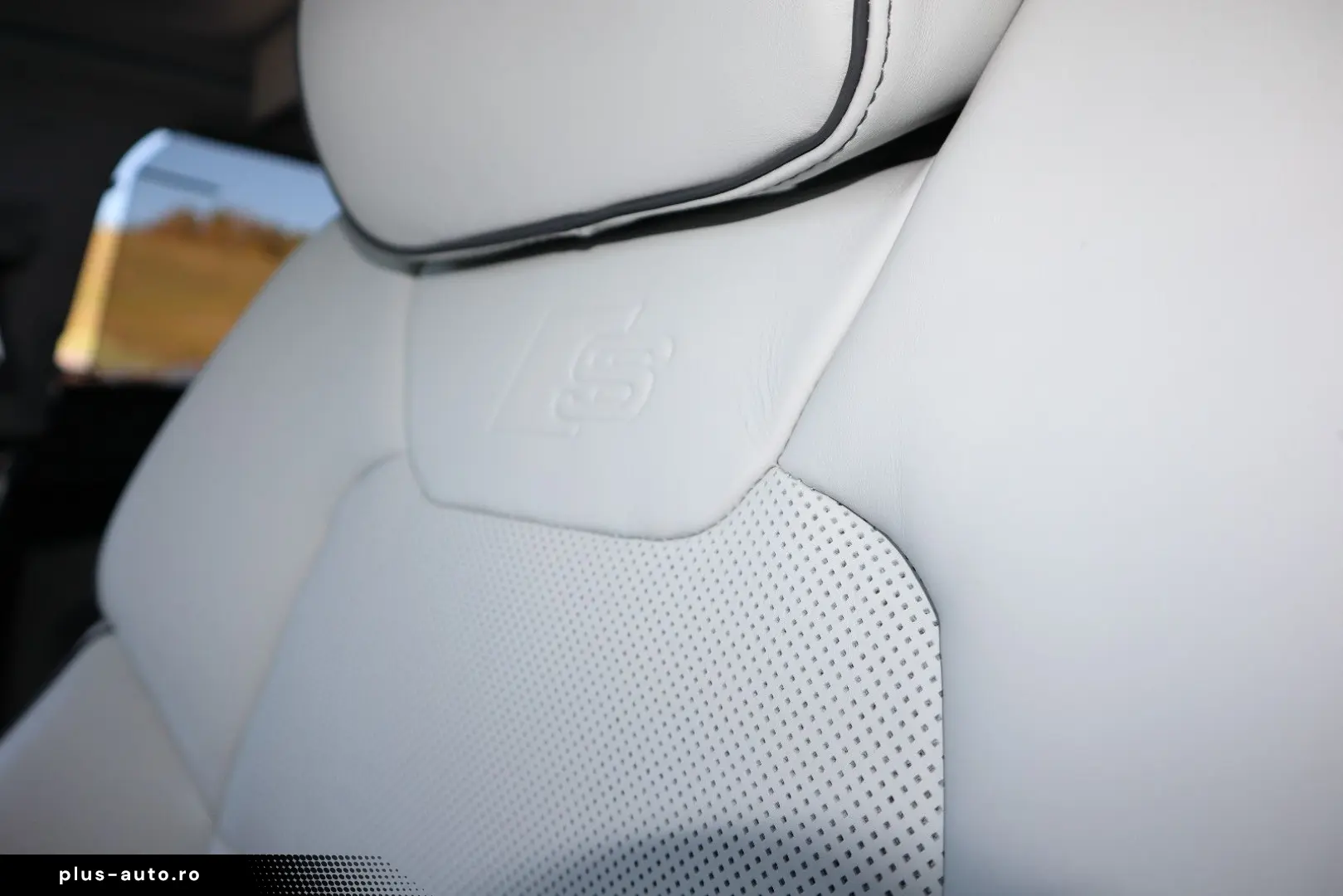 AUDI A8L 60 TFSIe lang FULL-EXCLUSIVE   UPE 190.975 -
