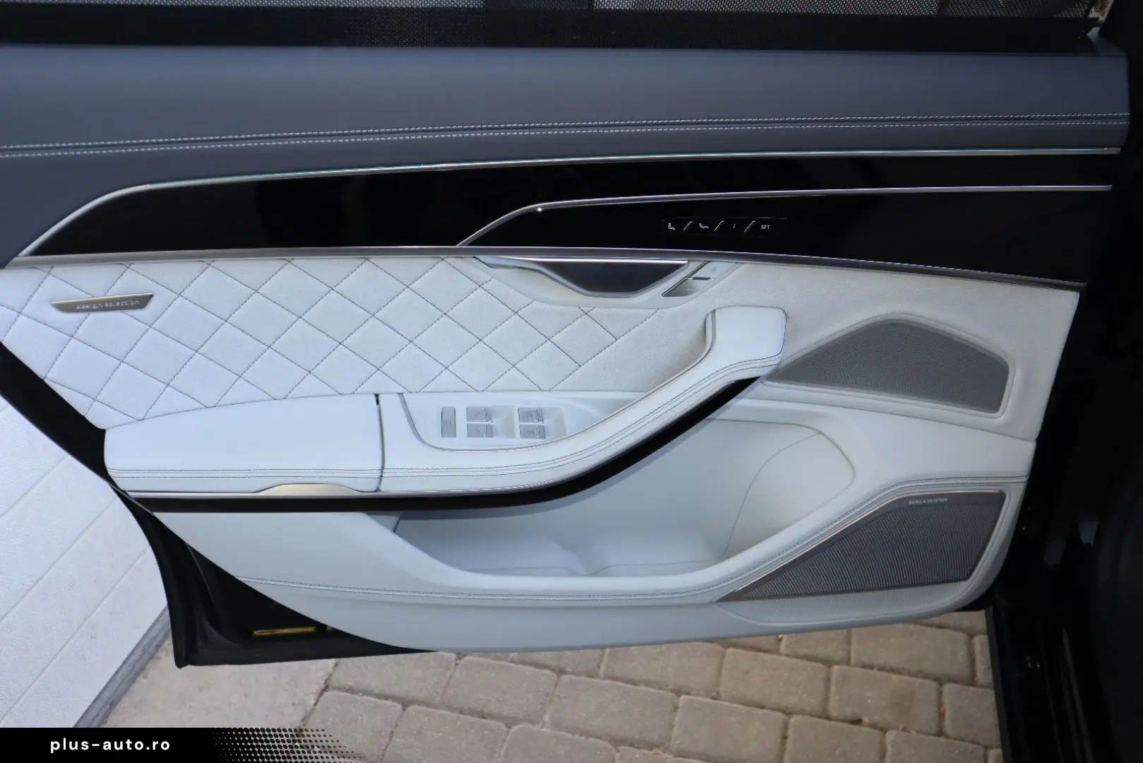 AUDI A8L 60 TFSIe lang FULL-EXCLUSIVE   UPE 190.975 -