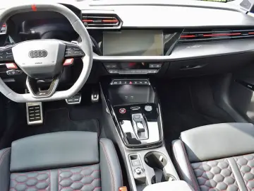 AUDI RS 3 Limo qu S-tr.  Matrix Pano SONOS Navi RüKam