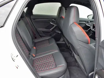 AUDI RS 3 Limo qu S-tr.  Matrix Pano SONOS Navi RüKam