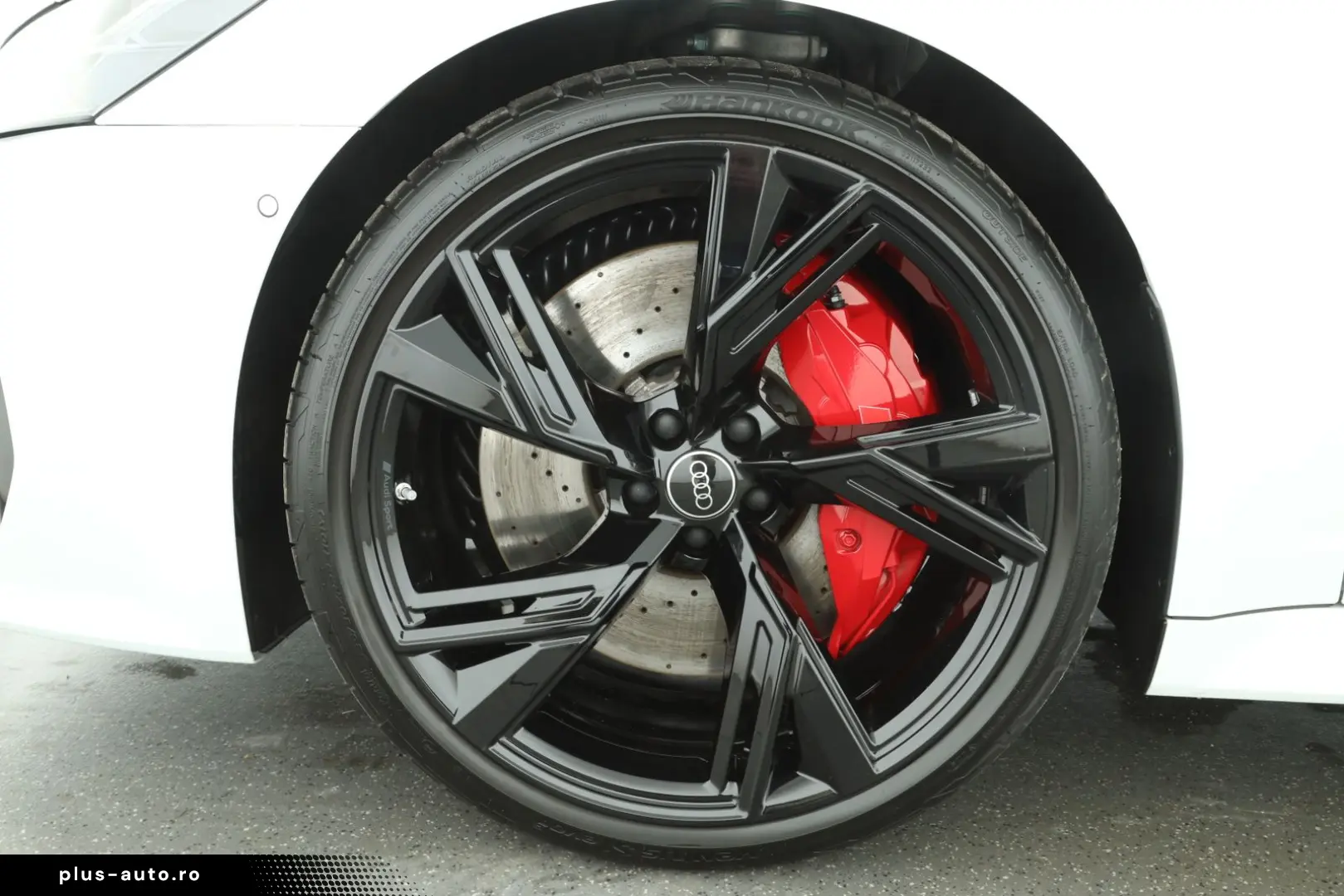 AUDI RS6 Avant TFSI quattro performance AHK   PANO