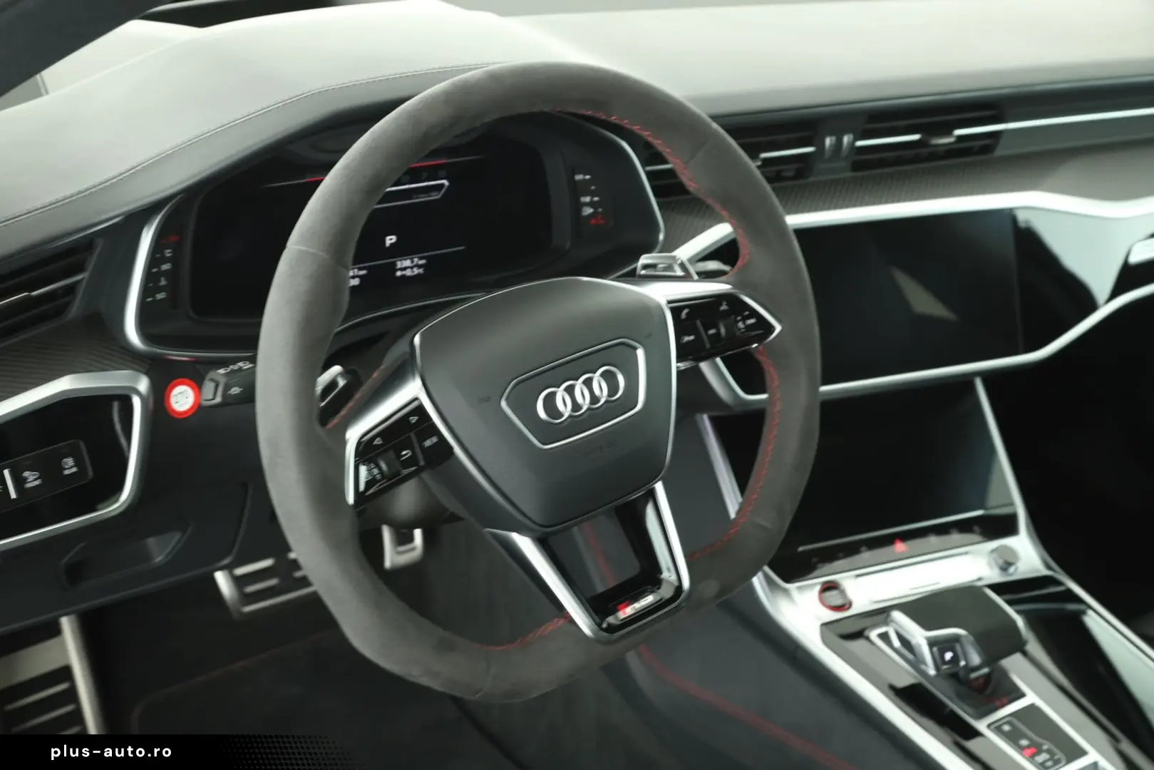 AUDI RS6 Avant TFSI quattro performance AHK   PANO