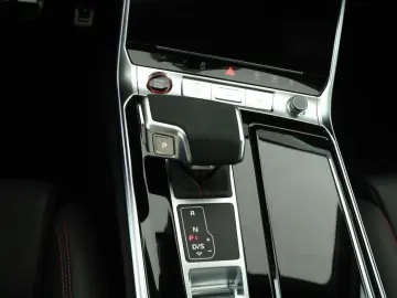 AUDI RS6 Avant TFSI quattro performance AHK   PANO