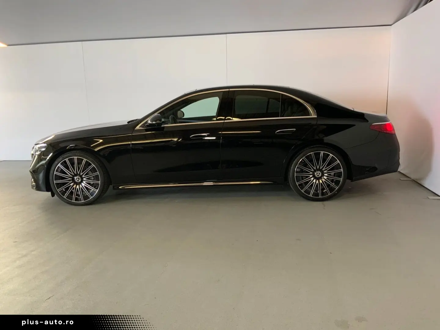 MERCEDES-BENZ E 200 AMG Pano 21  Burm4D Akustik-Komfort