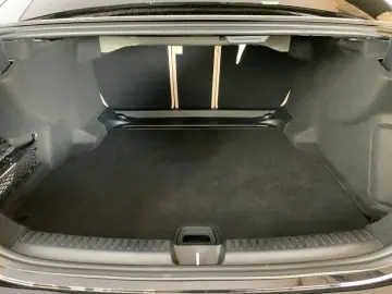 MERCEDES-BENZ E 200 AMG Pano 21  Burm4D Akustik-Komfort