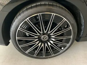 MERCEDES-BENZ E 200 AMG Pano 21  Burm4D Akustik-Komfort