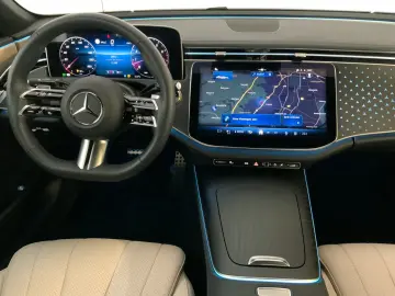 MERCEDES-BENZ E 200 AMG Pano 21  Burm4D Akustik-Komfort