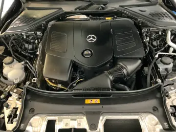 MERCEDES-BENZ E 200 AMG Pano 21  Burm4D Akustik-Komfort