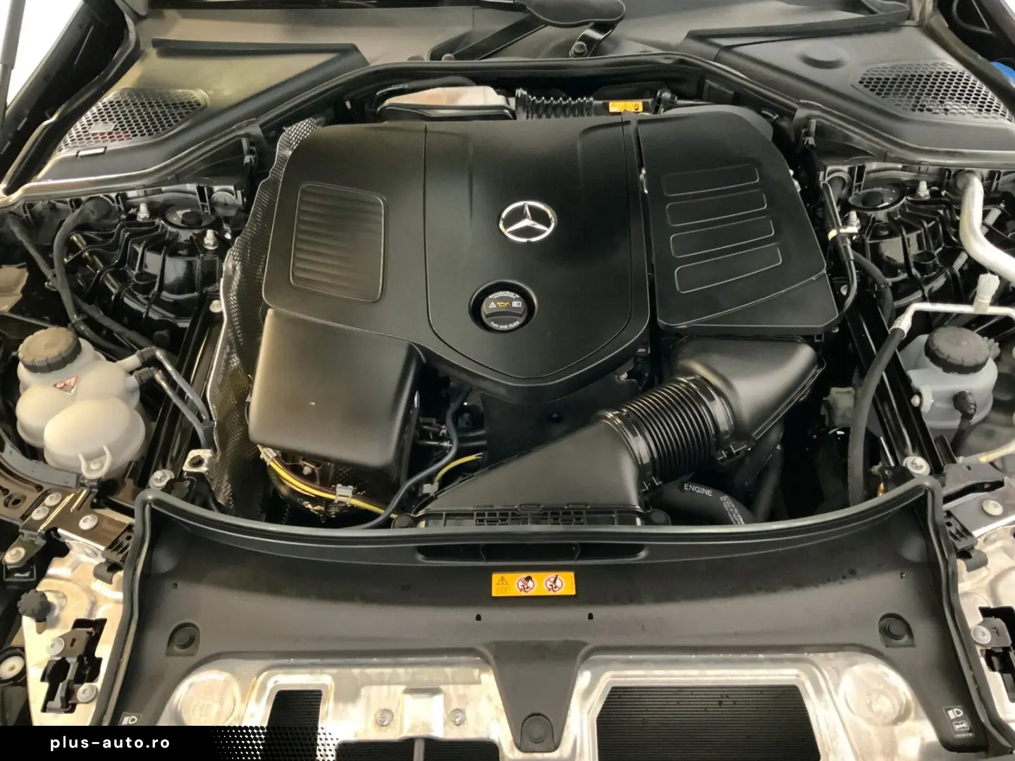 MERCEDES-BENZ E 200 AMG Pano 21  Burm4D Akustik-Komfort
