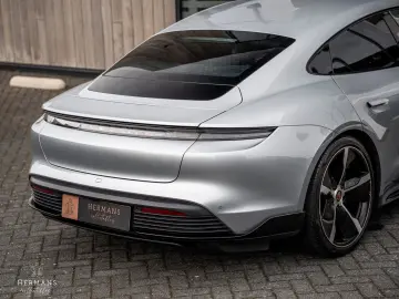 PORSCHE Taycan Performance 94 kWh   Battery Plus   BOSE