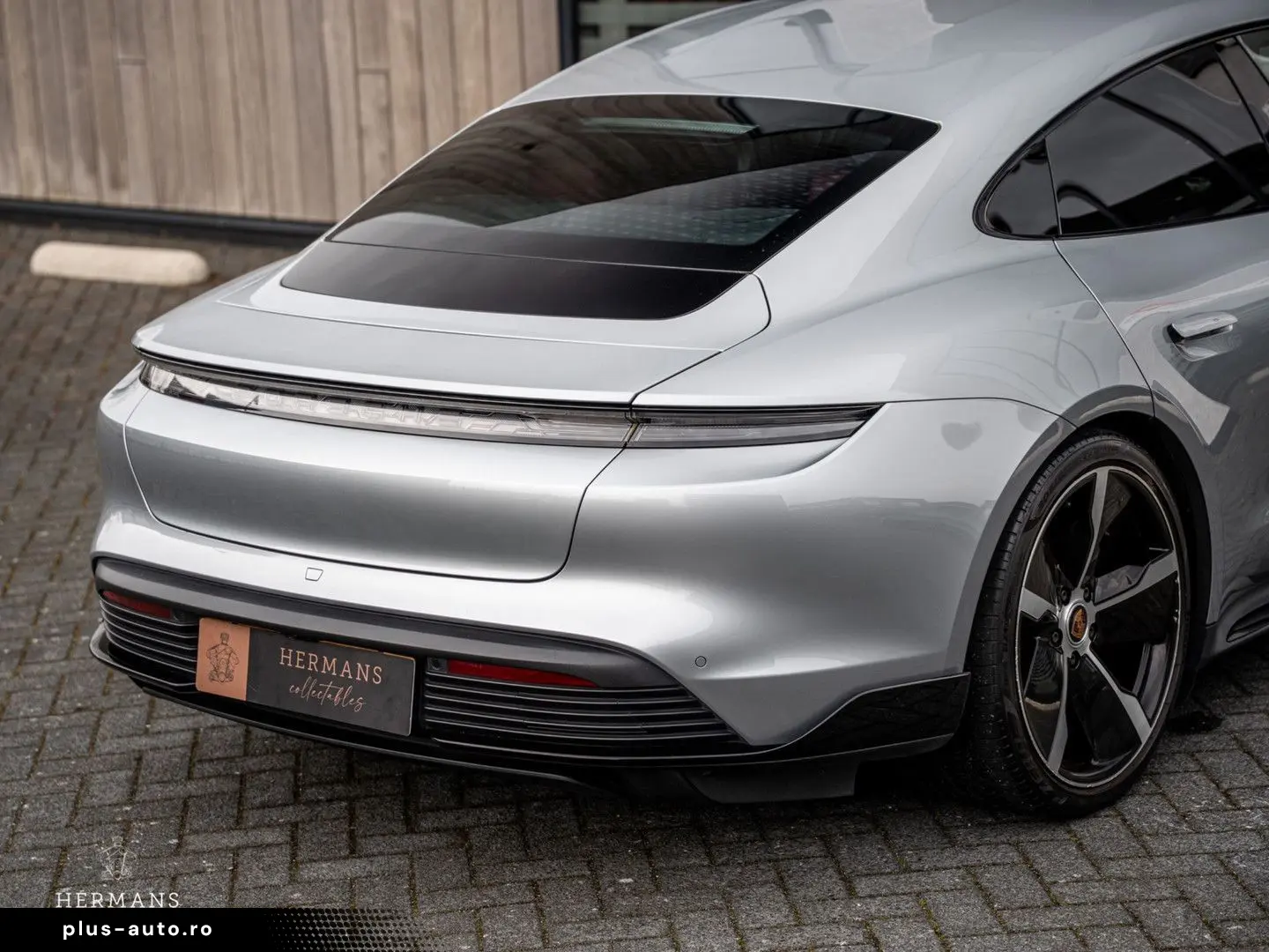 PORSCHE Taycan Performance 94 kWh   Battery Plus   BOSE