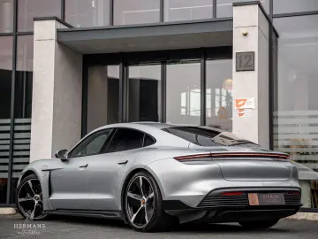 PORSCHE Taycan Performance 94 kWh   Battery Plus   BOSE
