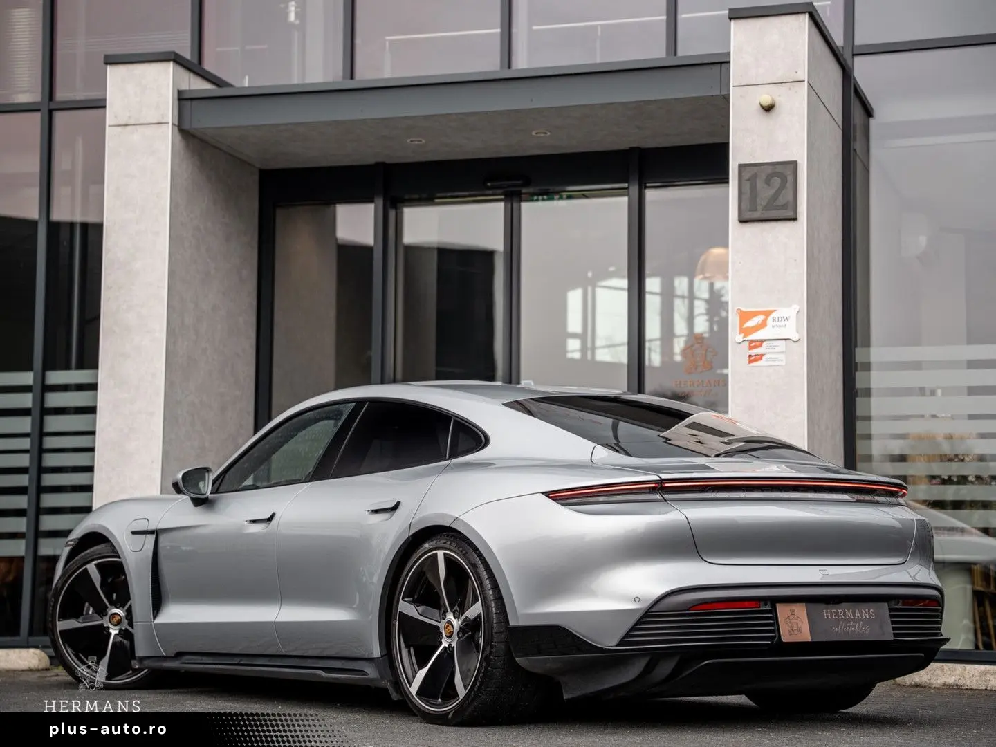 PORSCHE Taycan Performance 94 kWh   Battery Plus   BOSE