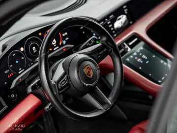 PORSCHE Taycan Performance 94 kWh   Battery Plus   BOSE