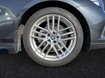 BMW 530e Pano Head-Up DA&PAProf. H K
