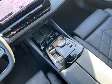 BMW 530e Pano Head-Up DA&PAProf. H K
