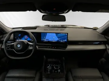BMW 530e Pano Head-Up DA&PAProf. H K