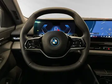BMW 530e Pano Head-Up DA&PAProf. H K