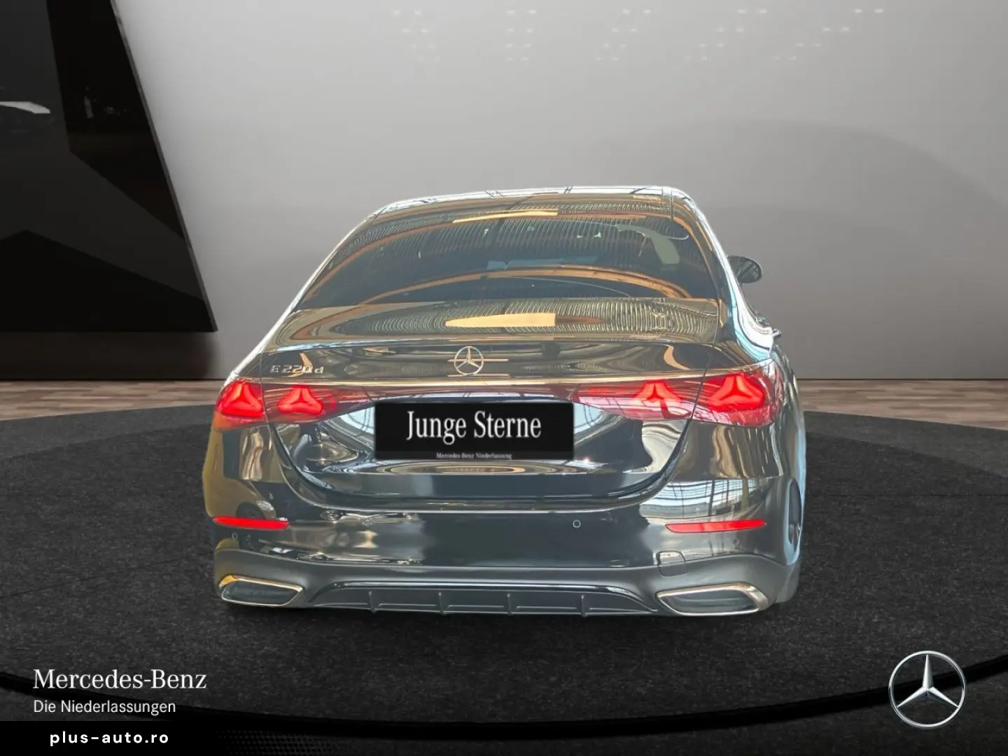 MERCEDES-BENZ E 220 d AMG Adv.  PANO NIGHT 20  DISTR&hellip;