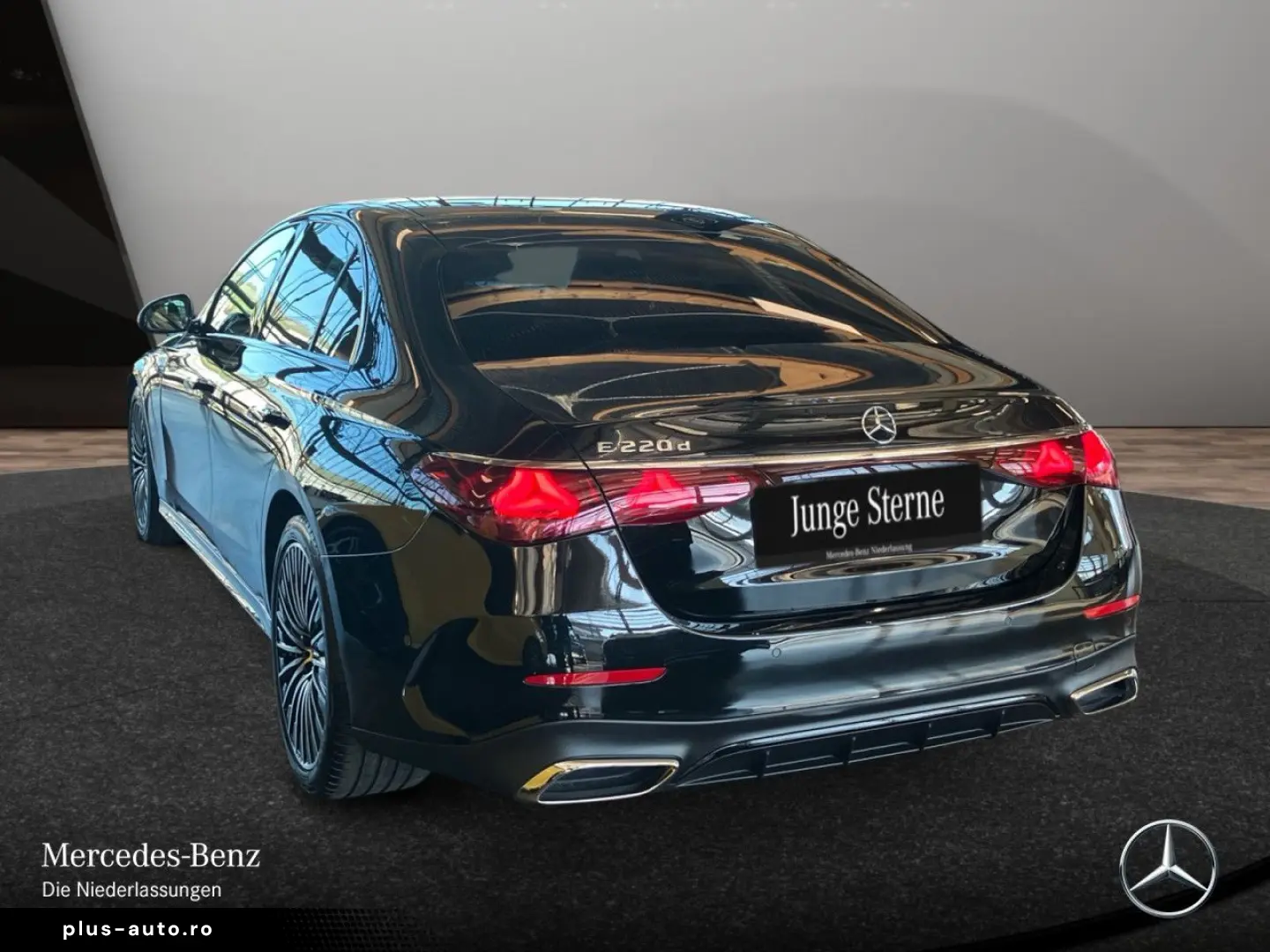 MERCEDES-BENZ E 220 d AMG Adv.  PANO NIGHT 20  DISTR&hellip;