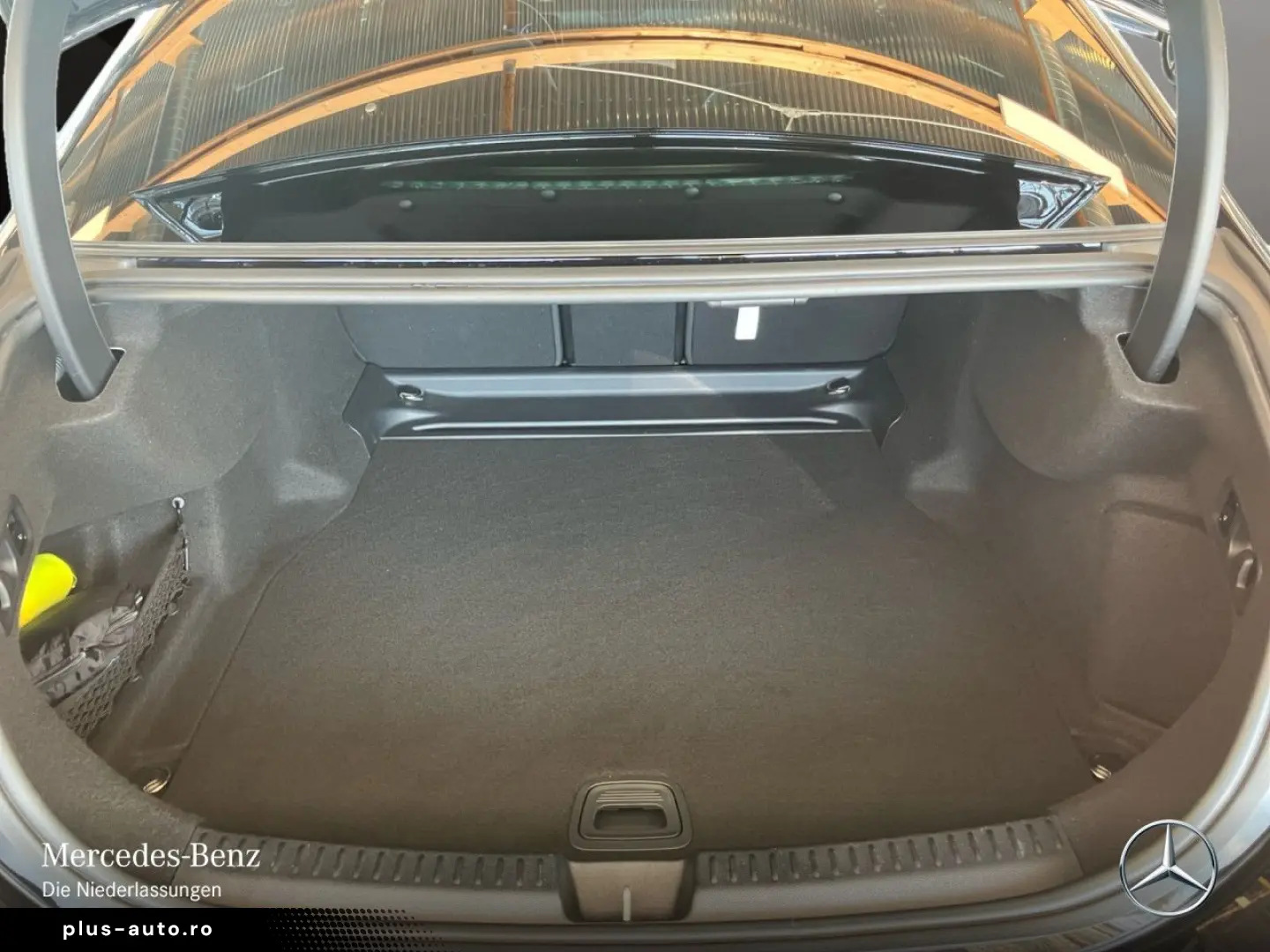 MERCEDES-BENZ E 220 d AMG Adv.  PANO NIGHT 20  DISTR&hellip;