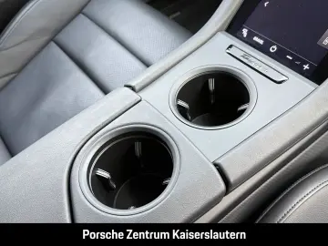 PORSCHE Taycan 4 Cross Turismo SurroundView Luftfederung