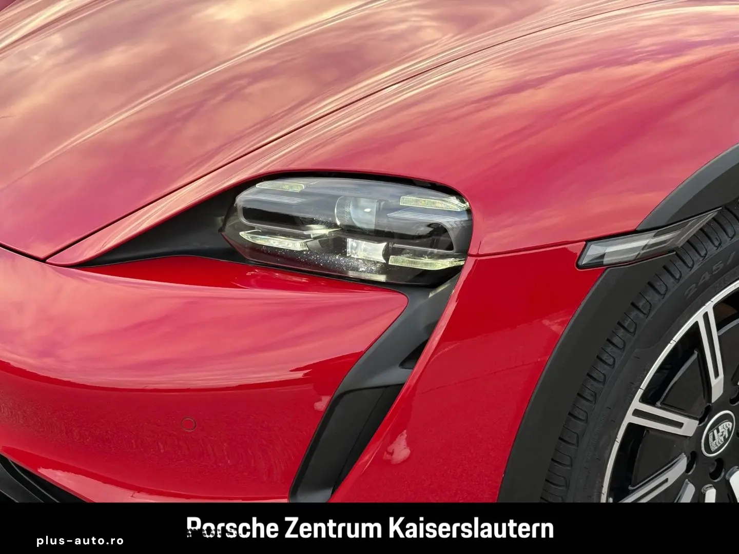 PORSCHE Taycan 4 Cross Turismo SurroundView Luftfederung