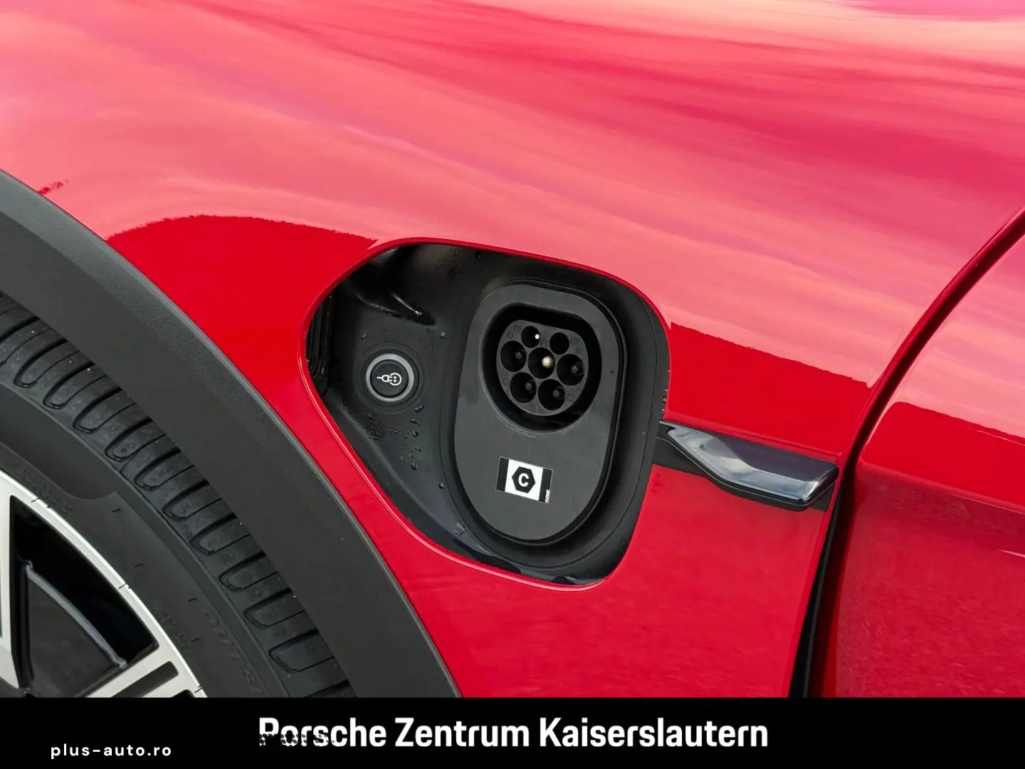 PORSCHE Taycan 4 Cross Turismo SurroundView Luftfederung