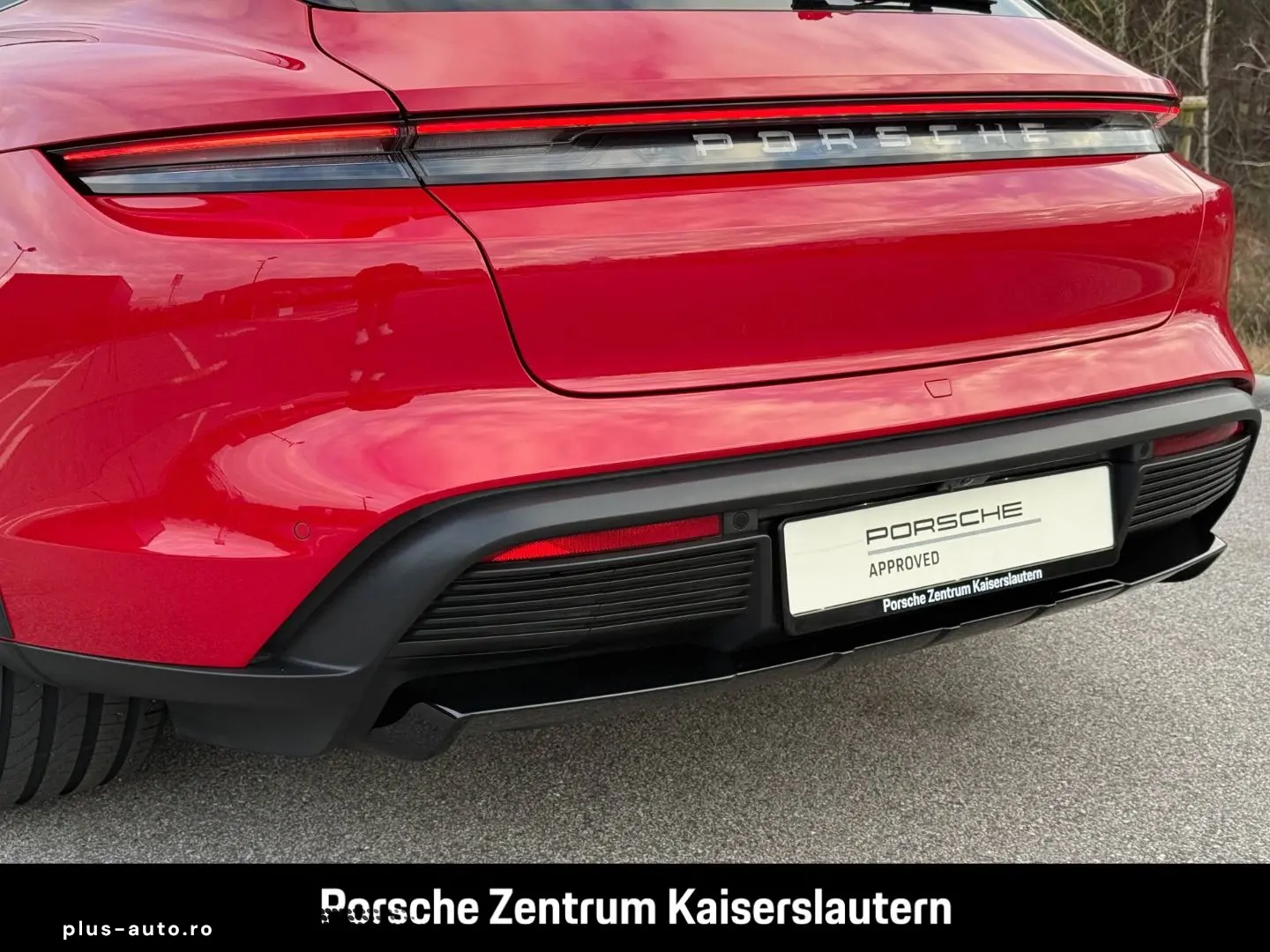 PORSCHE Taycan 4 Cross Turismo SurroundView Luftfederung