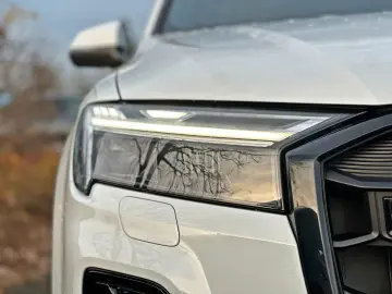 AUDI Q7 55TFSI qu S LINE BLACK HUD AHK PANO 7-SITZER