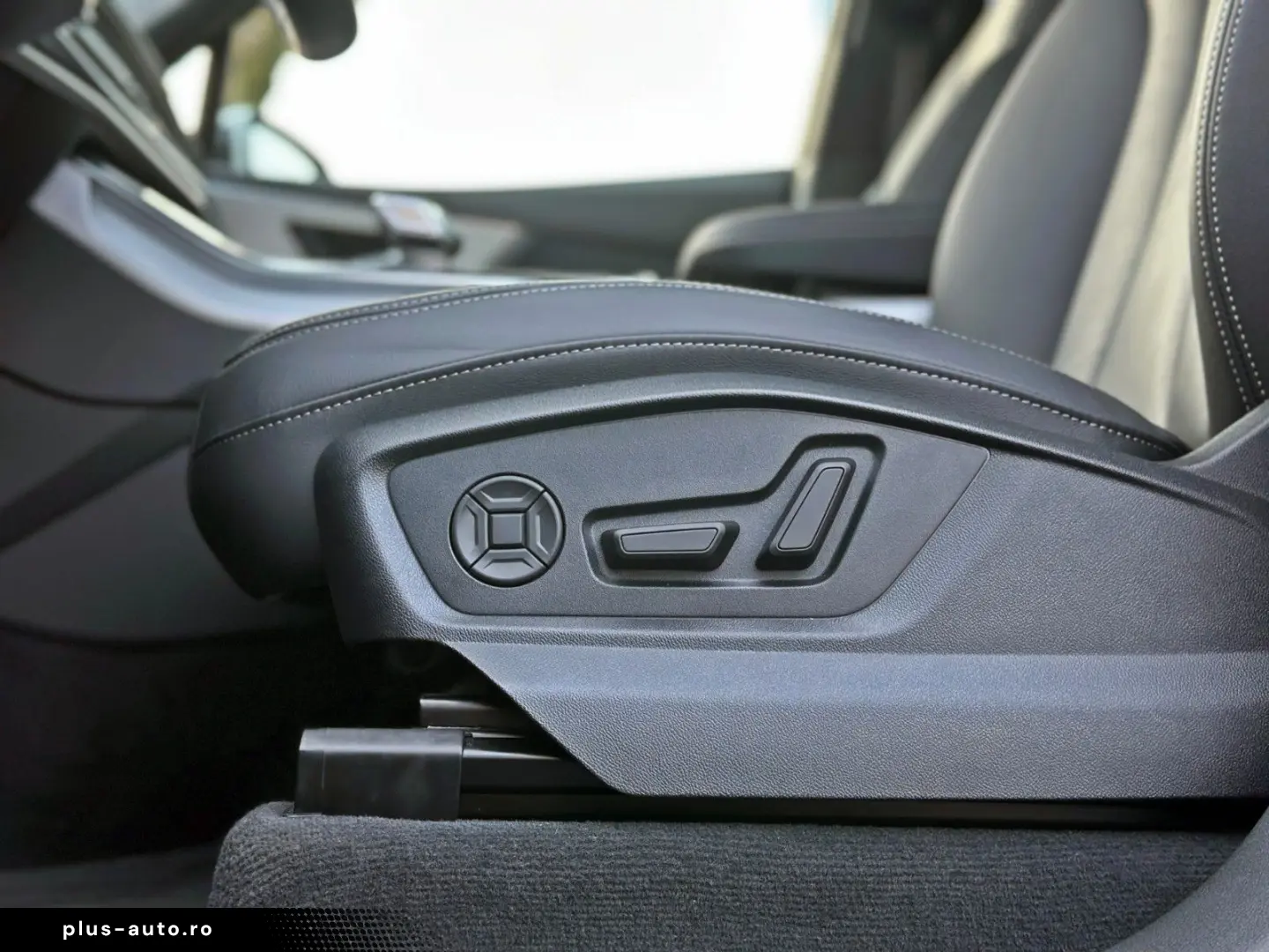 AUDI Q7 55TFSI qu S LINE BLACK HUD AHK PANO 7-SITZER