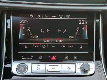 AUDI Q7 55TFSI qu S LINE BLACK HUD AHK PANO 7-SITZER