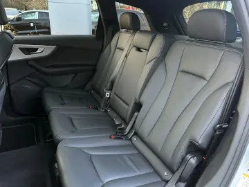 AUDI Q7 55TFSI qu S LINE BLACK HUD AHK PANO 7-SITZER