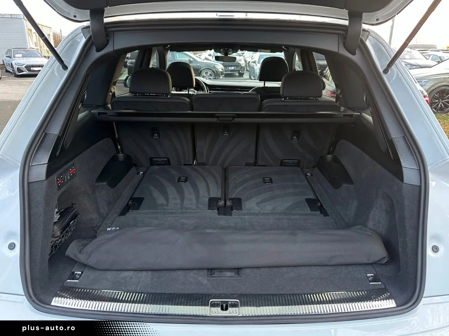 AUDI Q7 55TFSI qu S LINE BLACK HUD AHK PANO 7-SITZER