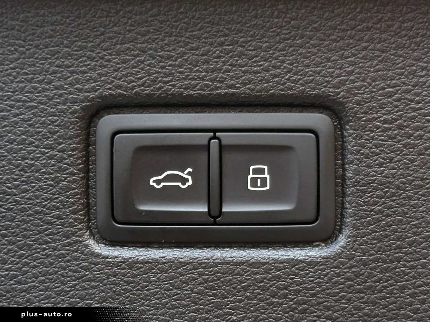 AUDI Q7 55TFSI qu S LINE BLACK HUD AHK PANO 7-SITZER
