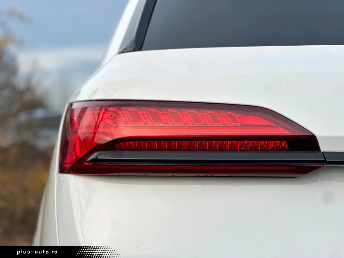 AUDI Q7 55TFSI qu S LINE BLACK HUD AHK PANO 7-SITZER