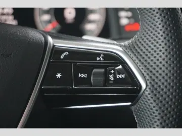 AUDI S6 Avant TDI quattro Pano Matrix ACC AHK UPE 100