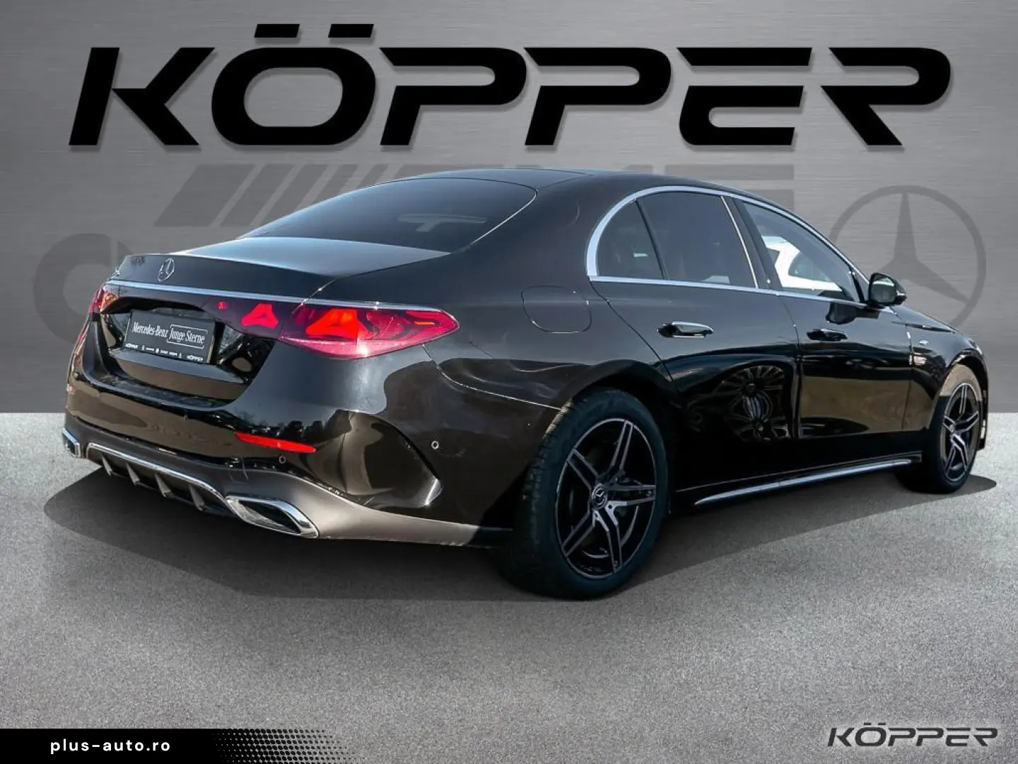 MERCEDES-BENZ E 300 de AMG Premium AHK Pano LED Distronic