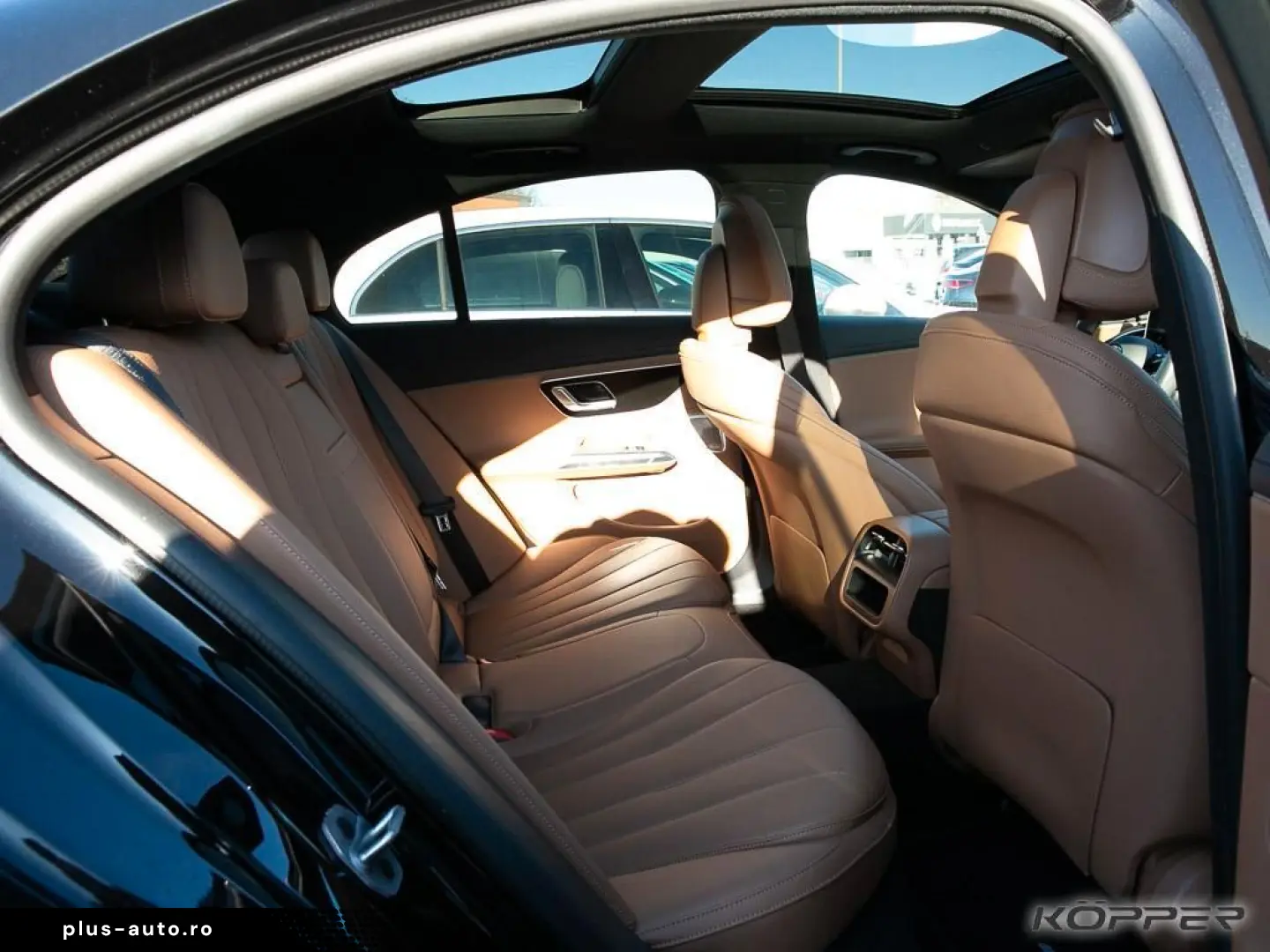 MERCEDES-BENZ E 300 de AMG Premium AHK Pano LED Distronic
