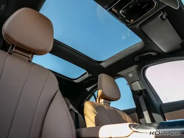 MERCEDES-BENZ E 300 de AMG Premium AHK Pano LED Distronic