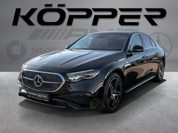 MERCEDES-BENZ E 300 de AMG Premium AHK Pano LED Distronic