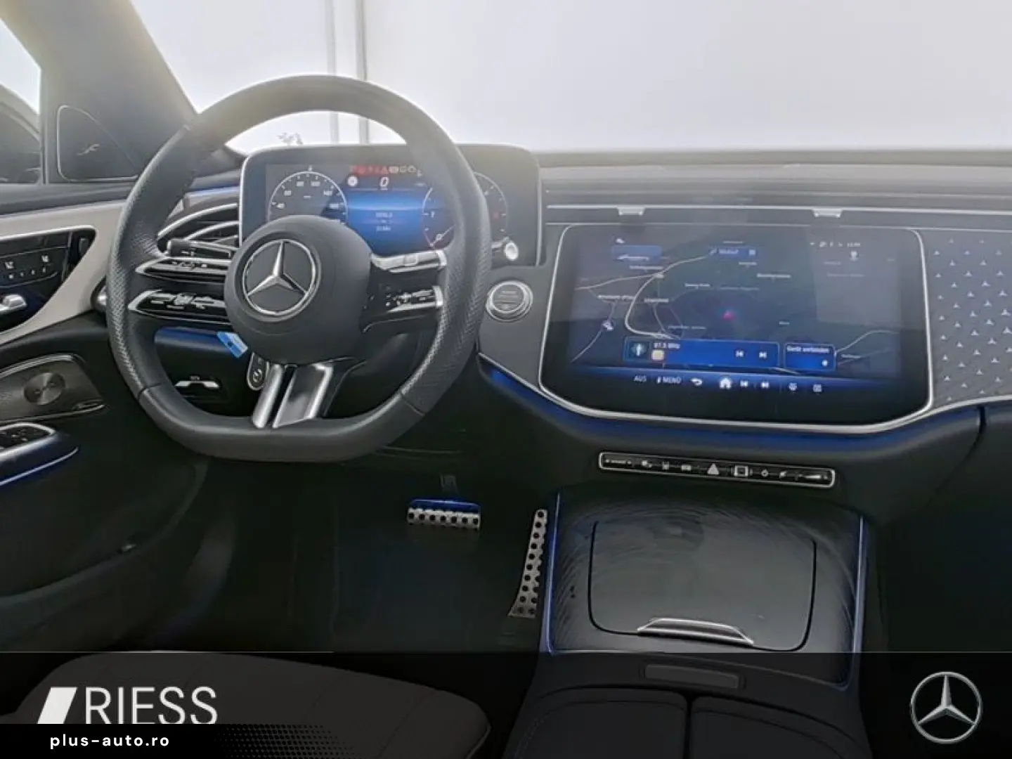 MERCEDES-BENZ E 220 d AMG Sport Distr Pano Sitzkl St&hellip;