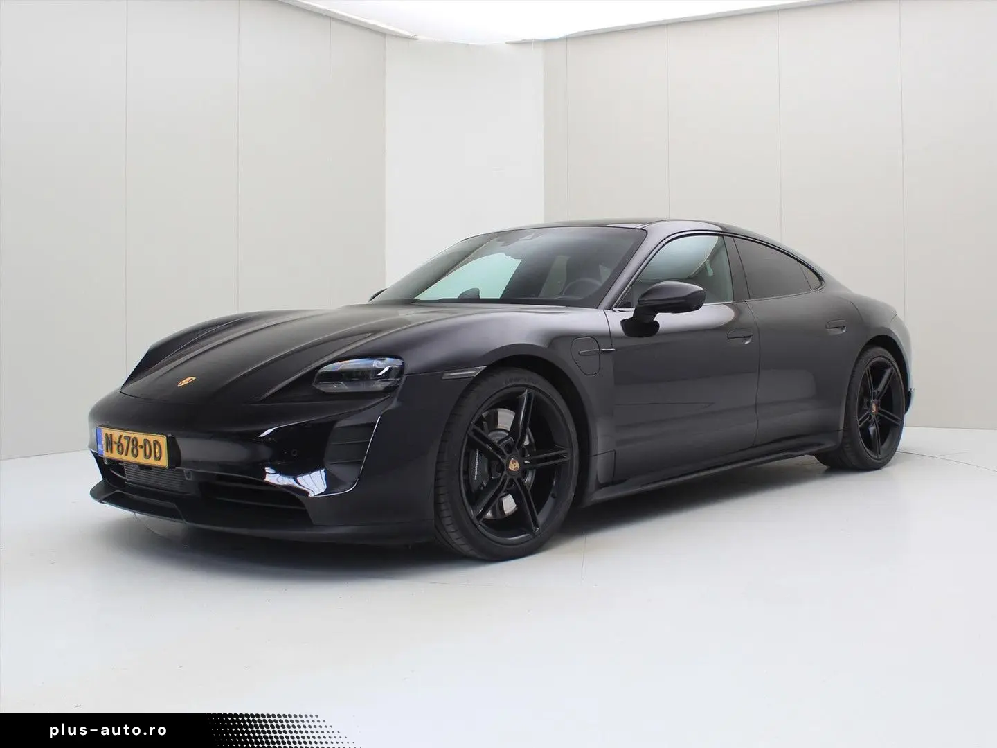 PORSCHE Taycan 4S Performance Plus 84kWh 563PK [ PANO CH