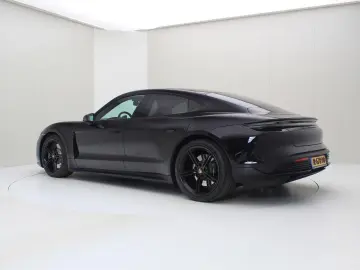 PORSCHE Taycan 4S Performance Plus 84kWh 563PK [ PANO CH